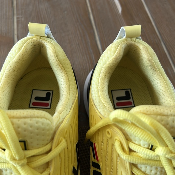 FILA court shoes. Pale yellow. Navy soles. Size 9 - Picture 5 of 7